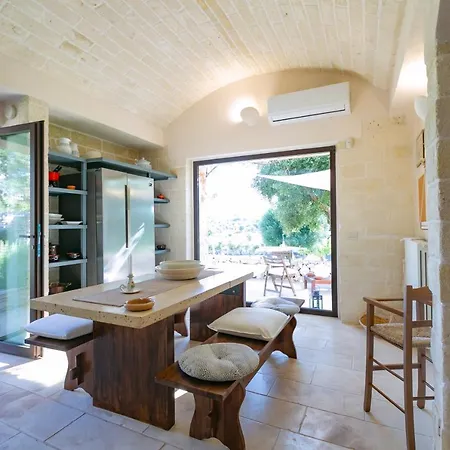 Moresca Dei Trulli Fernando Ostuni